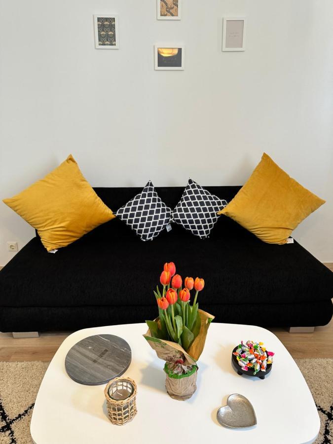 Cozy 8-Person Home In Vienna Located At Haberlgasse 82 N1 Экстерьер фото