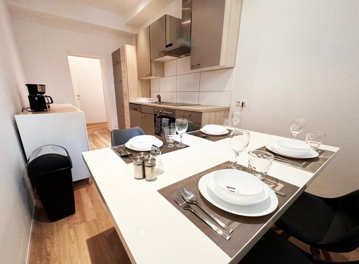 Cozy 8-Person Home In Vienna Located At Haberlgasse 82 N1 Экстерьер фото